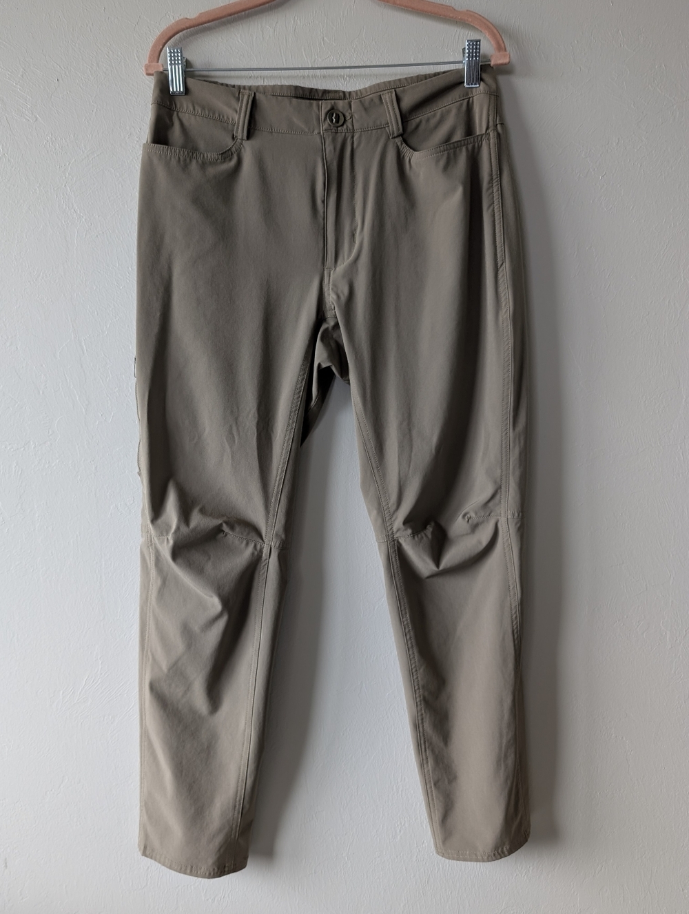Under Armour Khaki/Tan Performance Pants Men's Outdoor Casual Size 32X30